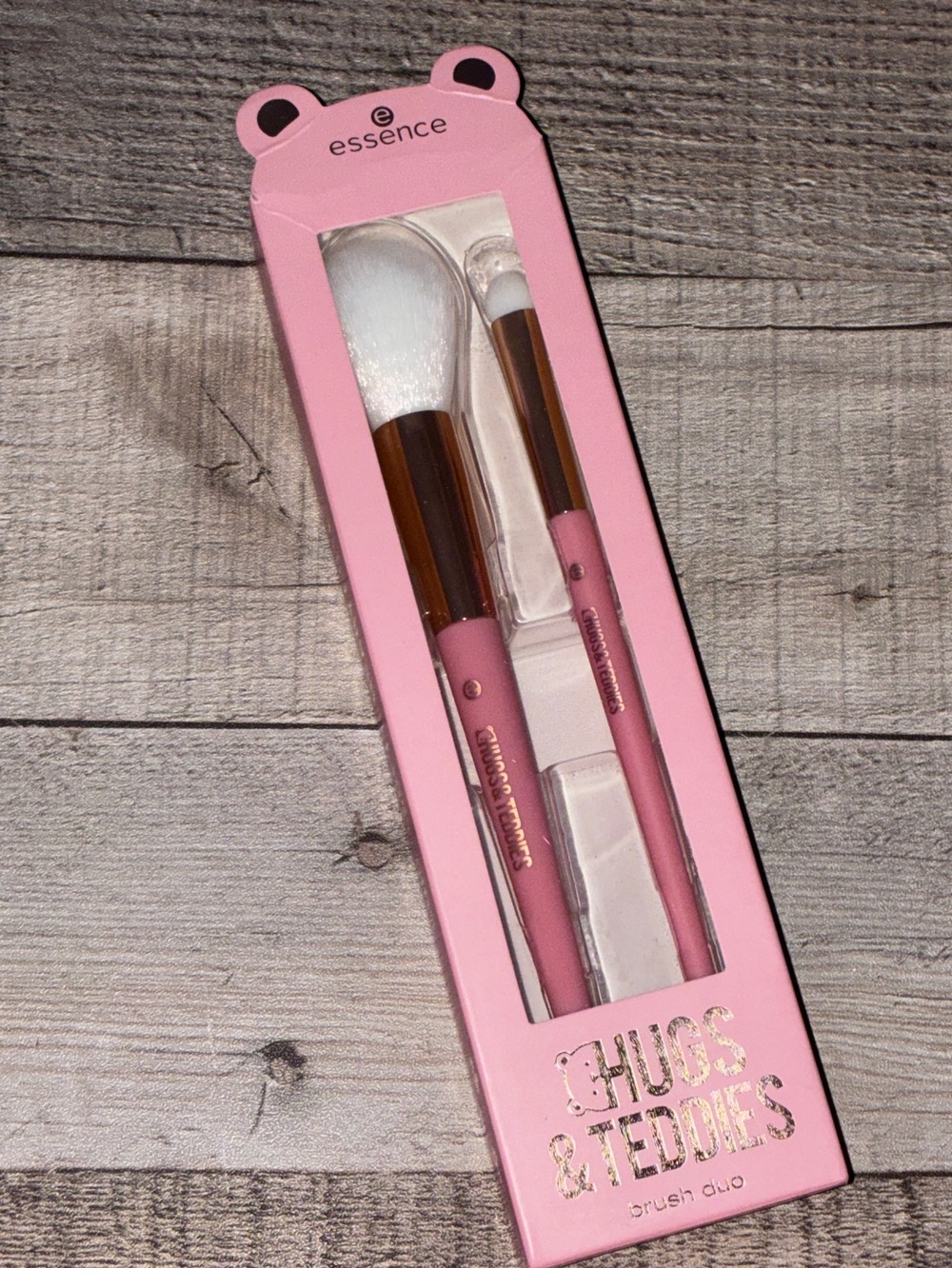 Essence Hugs & Teddies Eye & Face Makeup Brush Set